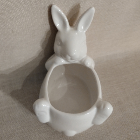 Crescent Enterprise White Ceramic Bunny Bowl / Planter - Picture 2 of 10